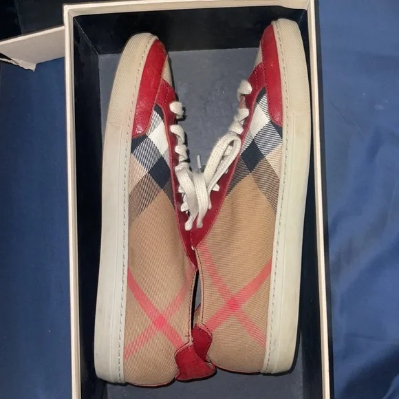 Burberry Sneakers size 37 - Picture 4 of 6